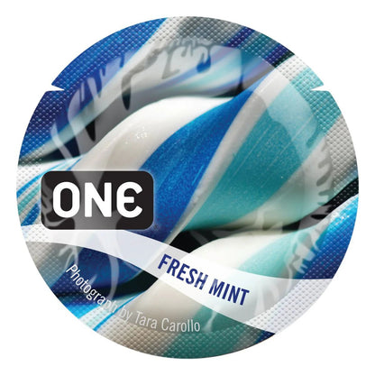 Набір ароматизованих презервативів ONE FlavorWaves, 100 шт, 6 ароматів, 6 кольорів, паковання-тубус
